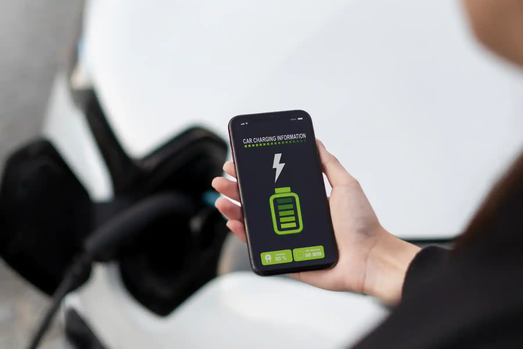 SUV híbridos Arkana Hybrid circulando en la ciudad