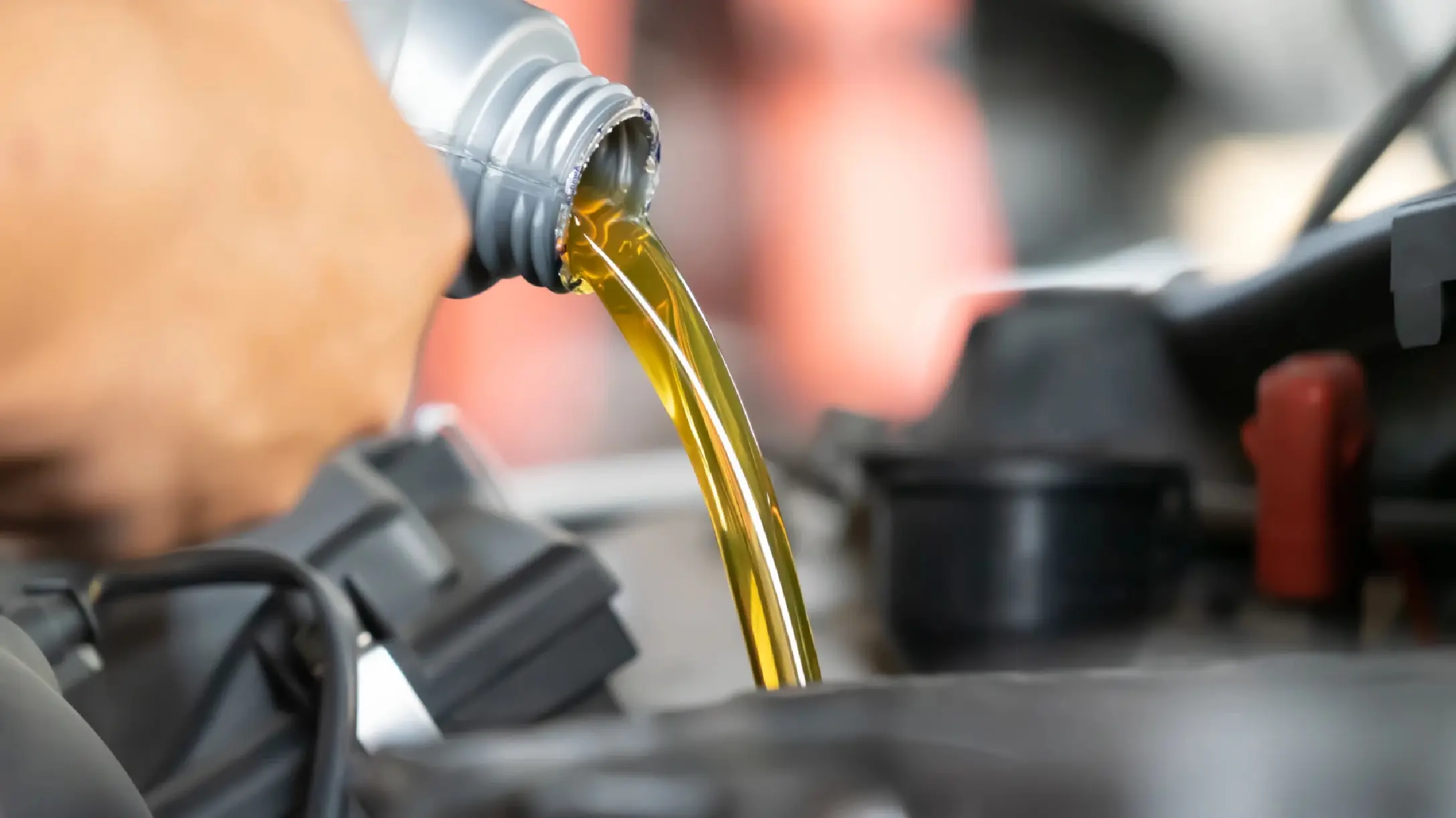 Tipos de aceite de motor, con recomendaciones para elegir el lubricante adecuado según modelo, uso y mantención Renault.